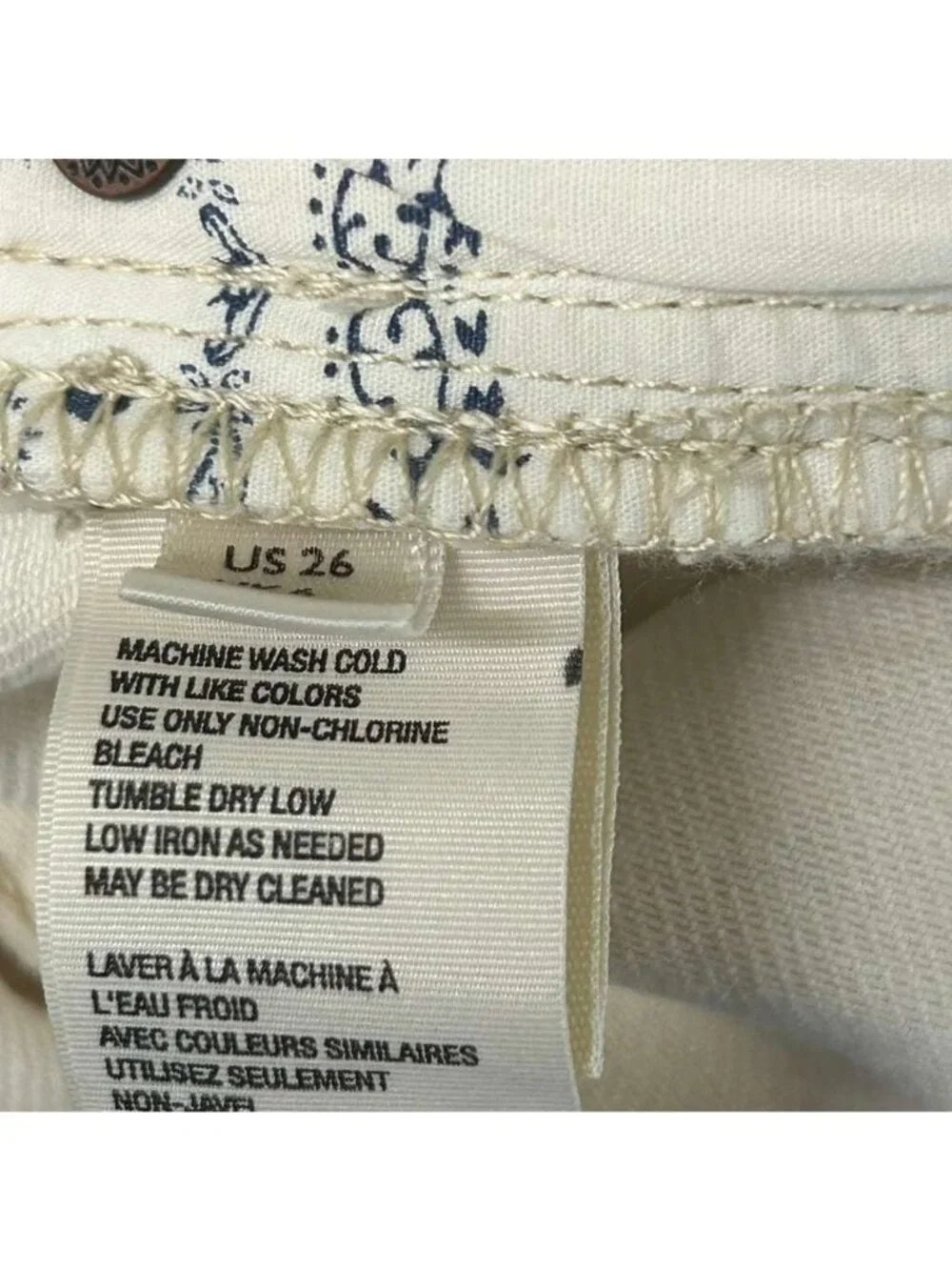 We The Free Shorts Women's Size 26 Cream Jean Denim Distressed Raw Hem Pockets
